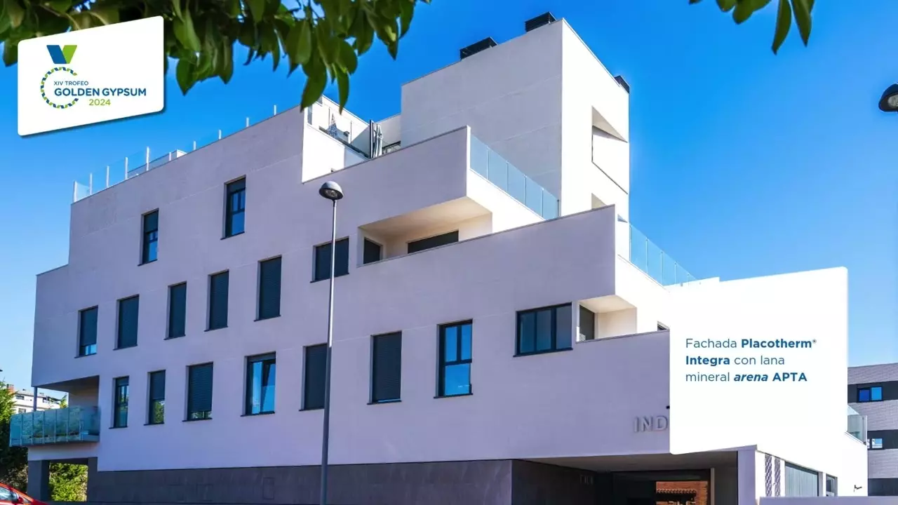 XIV TROFEO GOLDEN GYPSUM - CATEGORÍA FACHADAS - RESIDENCIAL INDIAS thumbnail